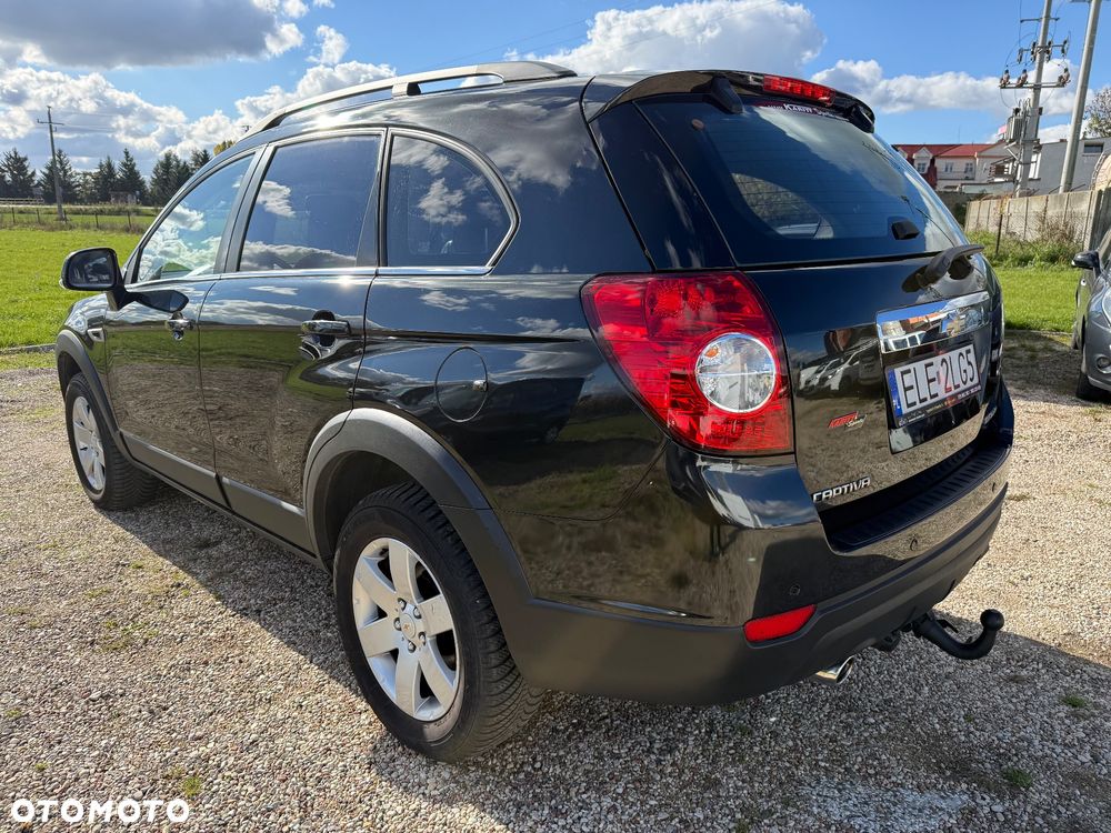 Chevrolet Captiva 2.2 D LS+ - 4