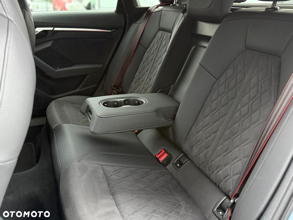 Audi RS3 Sportback - 17