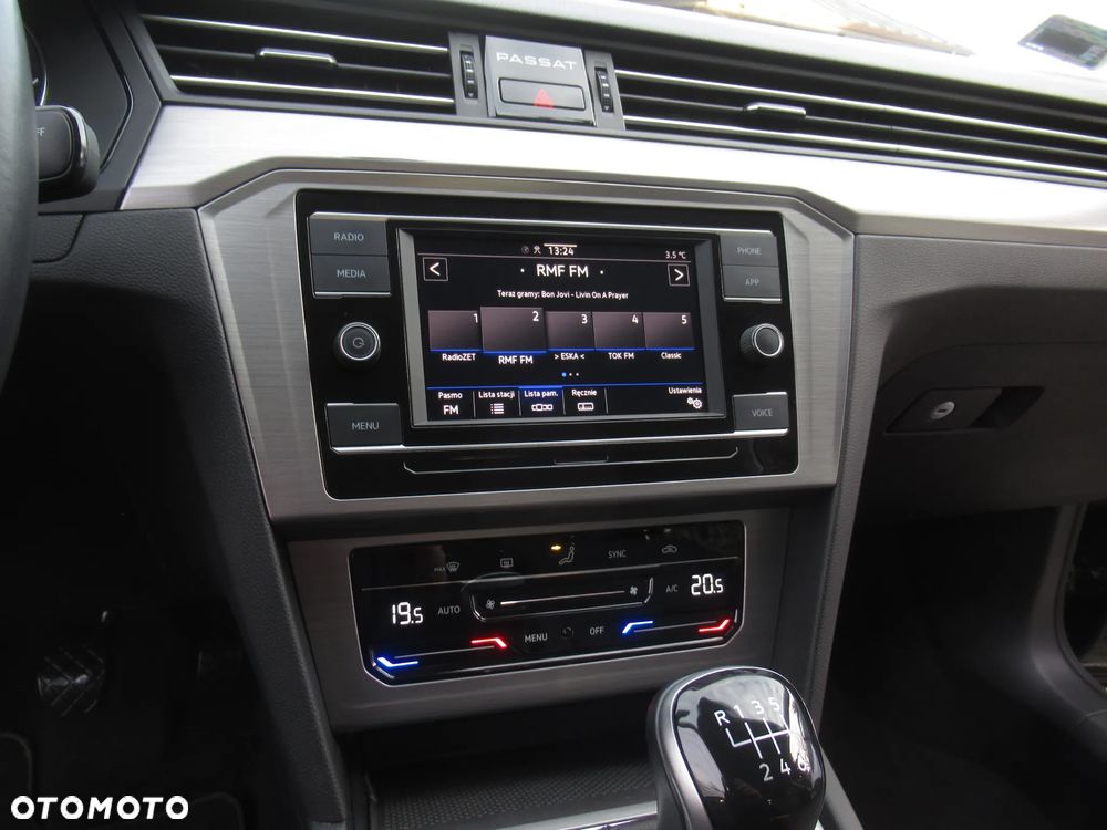 Volkswagen Passat 1.5 TSI EVO Essence - 17