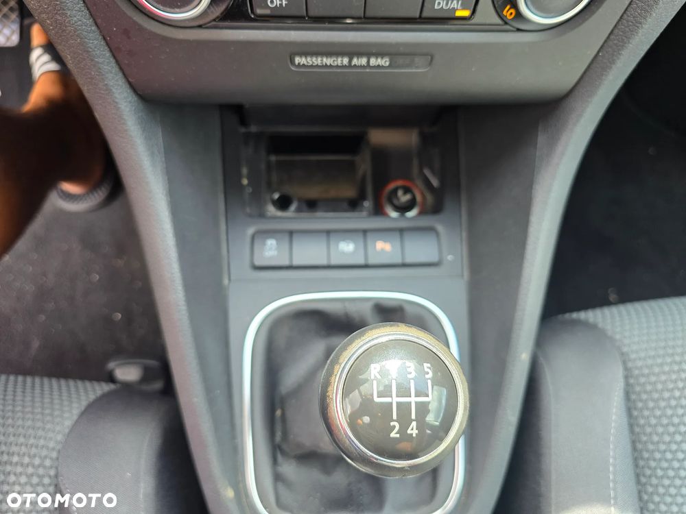 Volkswagen Golf 1.6 TDI DPF BlueMotion Technology Comfortline - 10