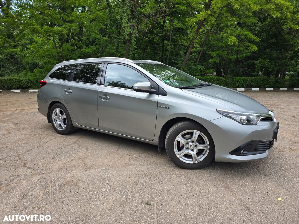 Toyota Auris - 1