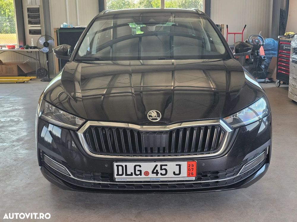 Skoda Octavia 2.0 TDI DSG Premium Edition - 1
