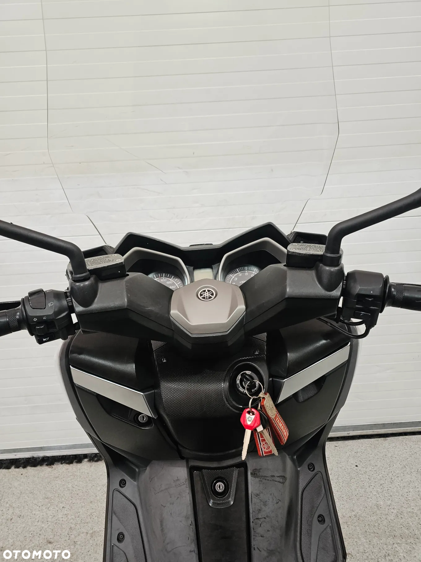 Yamaha X-max - 32