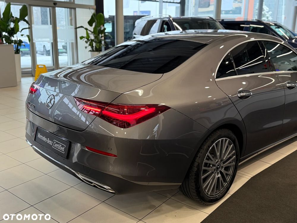 Mercedes-Benz CLA 180 Progressive 7G-DCT - 15