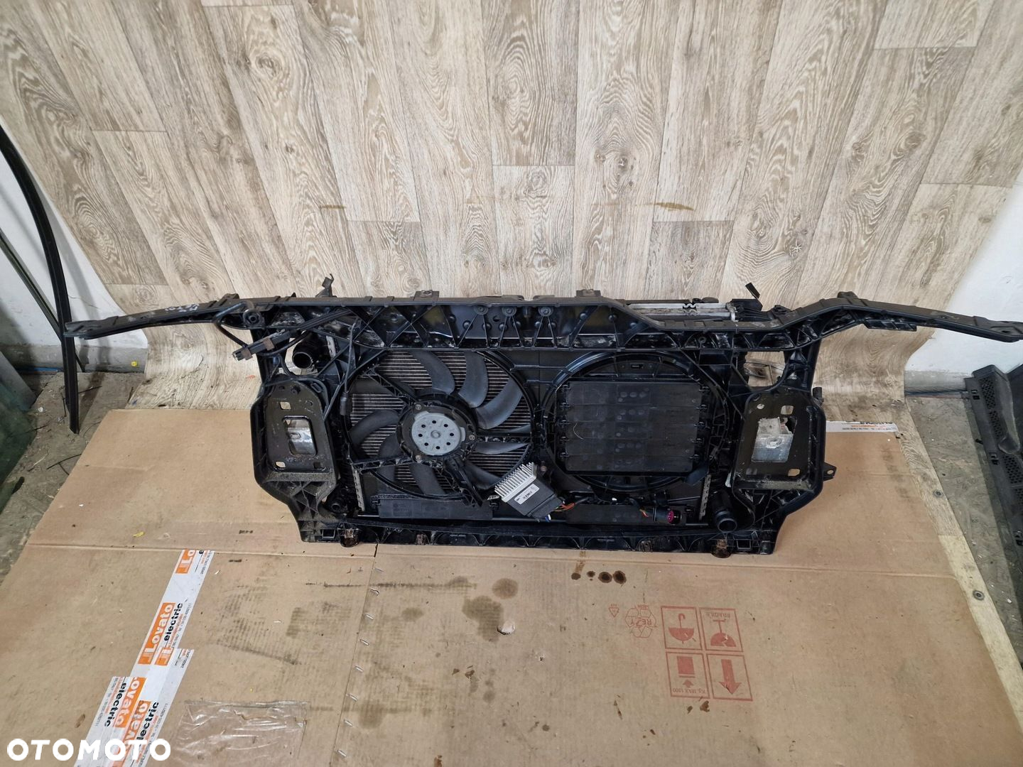 Pas Przedni Chłodnice AUDI A5 2.7 TDI 3.0 TDI 2010 - 7