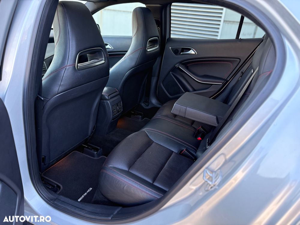 Mercedes-Benz GLA 220 CDI 4MATIC 7G-DCT AMG Line - 24