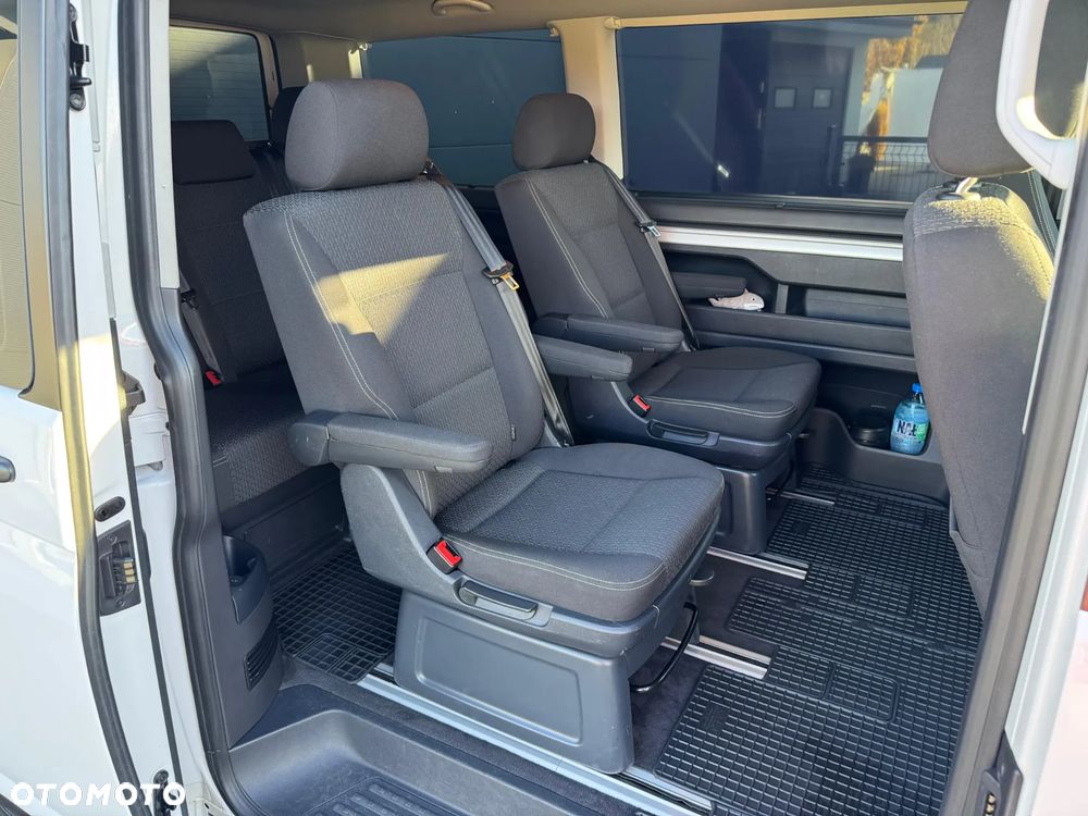 Volkswagen Multivan - 22