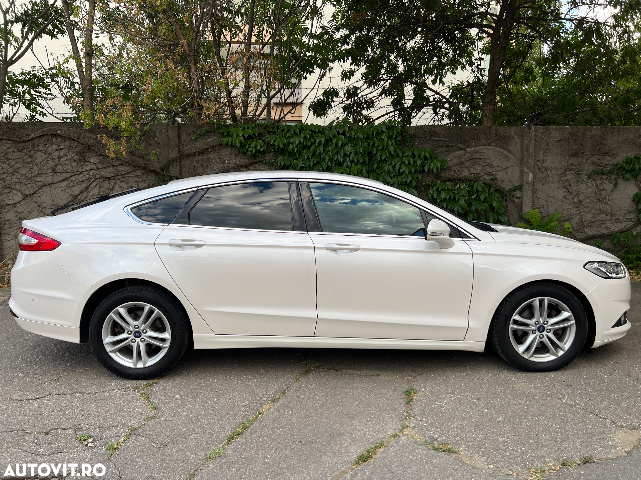 Ford Mondeo 2.0 TDCi Business - 21