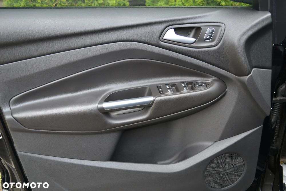 Ford Kuga 1.5 EcoBoost 2x4 SYNC - 28