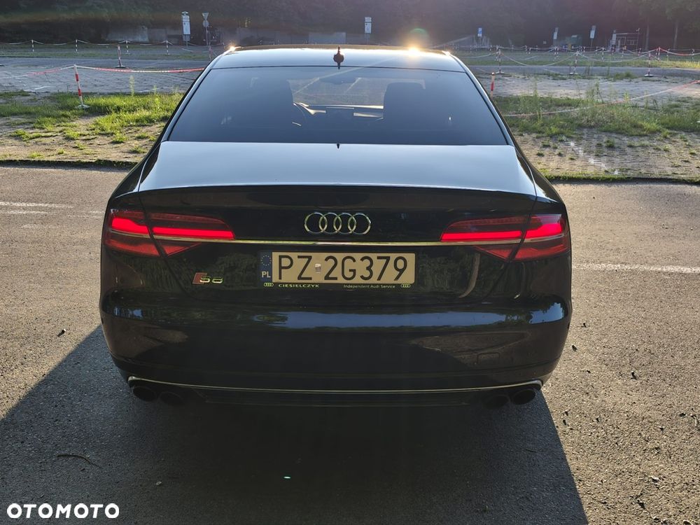 Audi S8 - 3