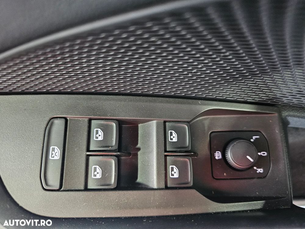 Skoda Octavia 2.0 TDI DSG Ambition - 5