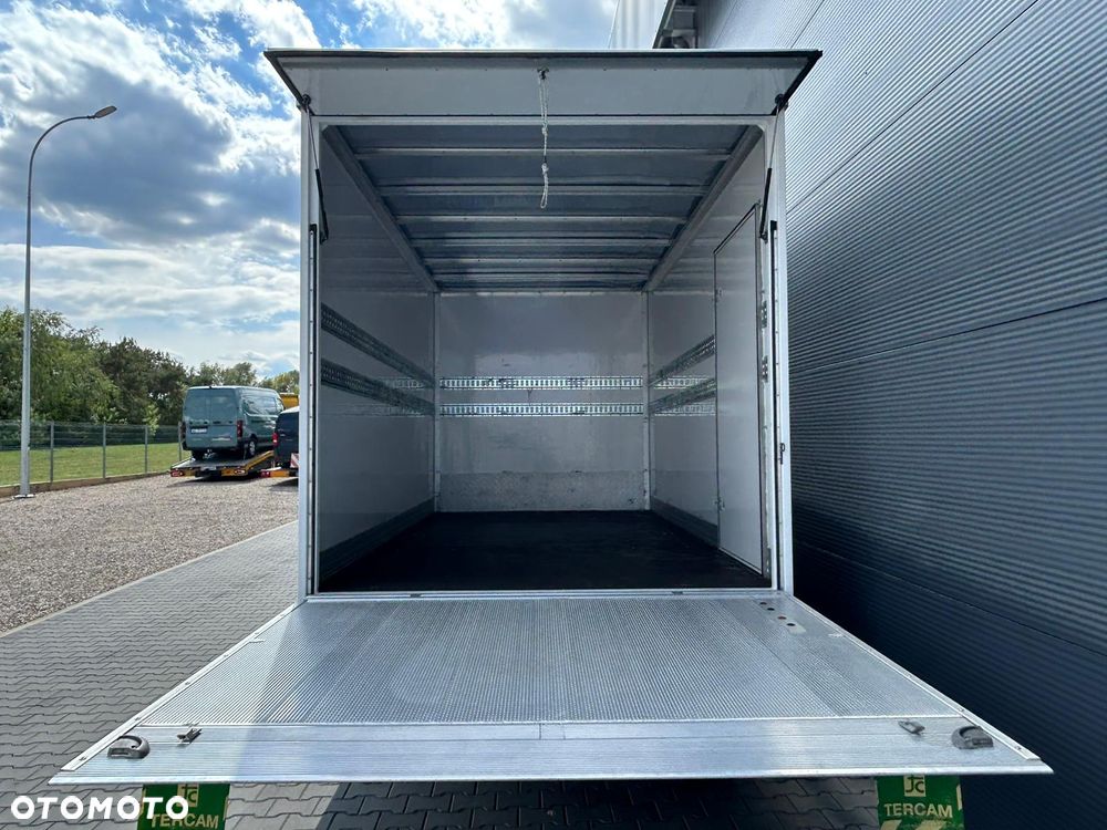 Iveco Daily 35C16 3.0 HPI Kontener 8 palet + winda 1000kg + drzwi boczne **Navi**KLIMA**Serwis**Sprowadzony** - 9