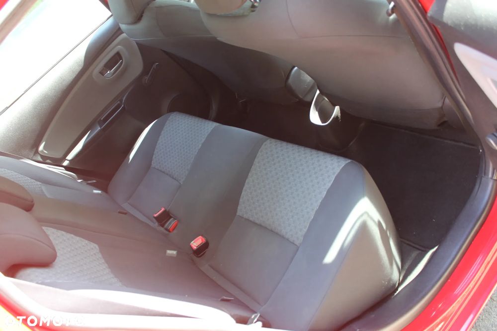 Toyota Yaris 1.0 Active - 12