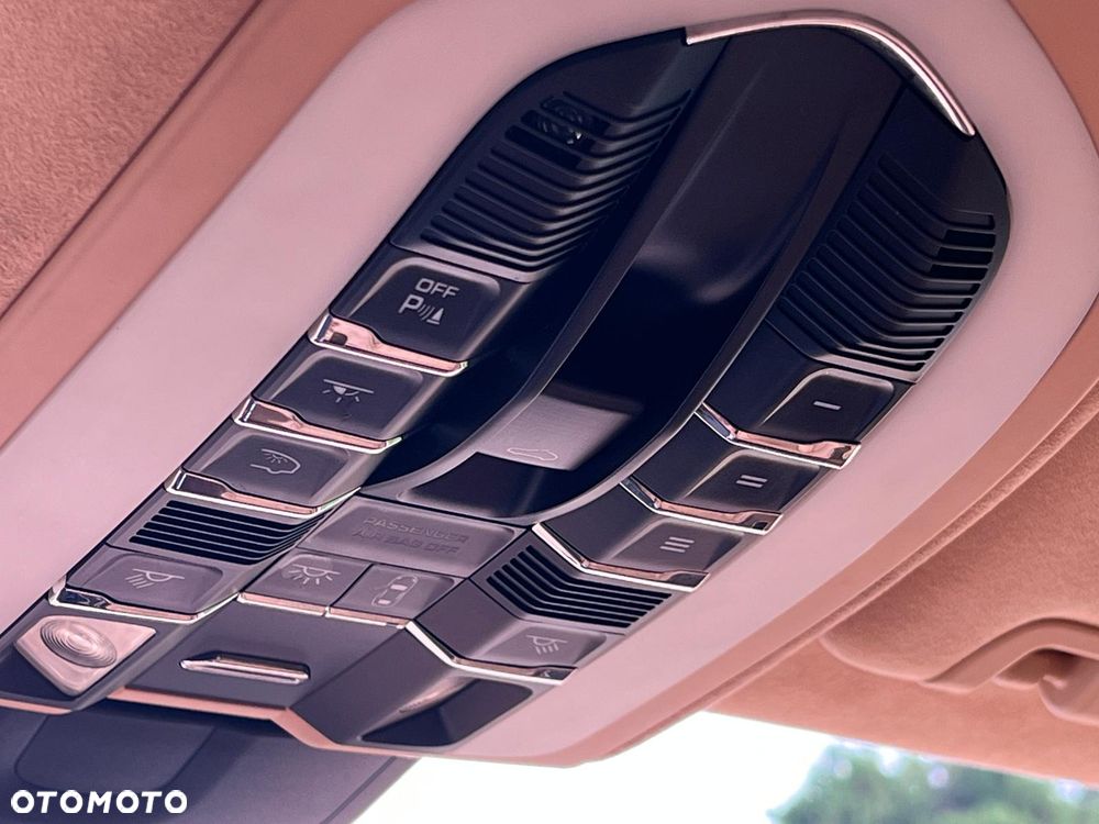 Porsche Panamera Turbo - 26