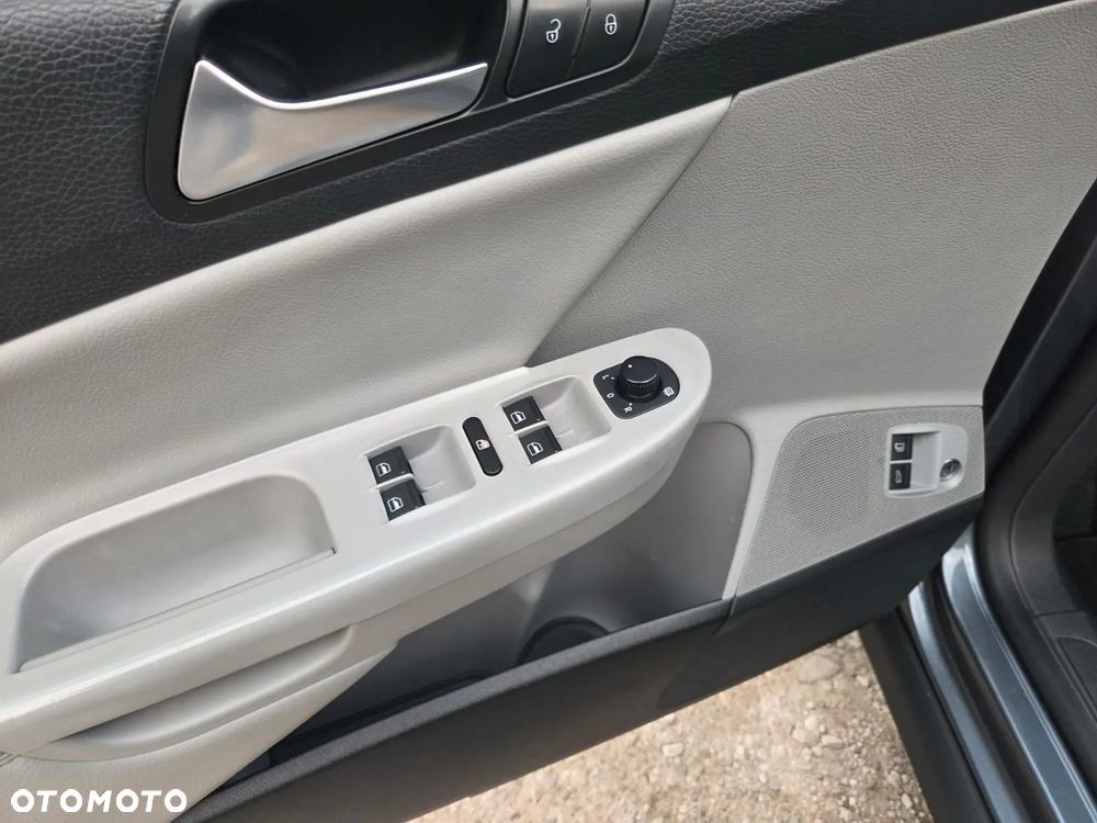 Volkswagen Passat 2.0 TSI Highline DSG - 12