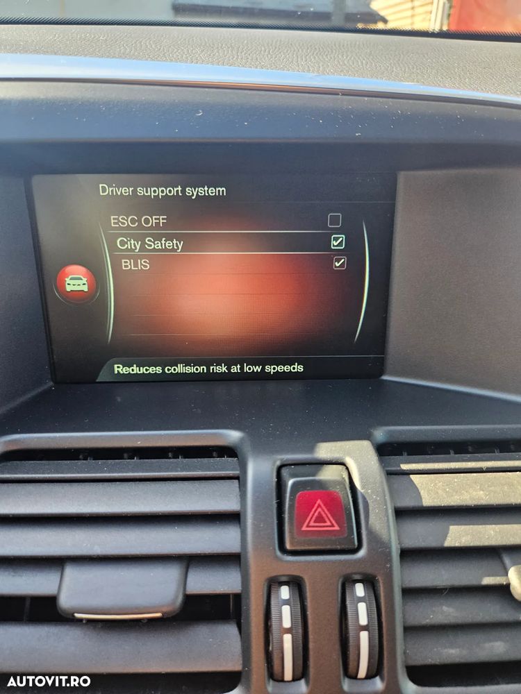 Volvo XC 60 D3 Geartronic Momentum - 23