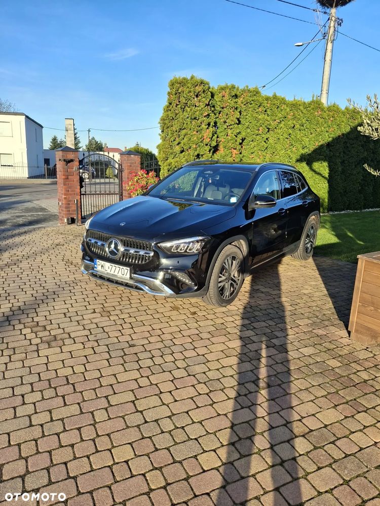 Mercedes-Benz GLA 180 d Progressive 8G-DCT - 2