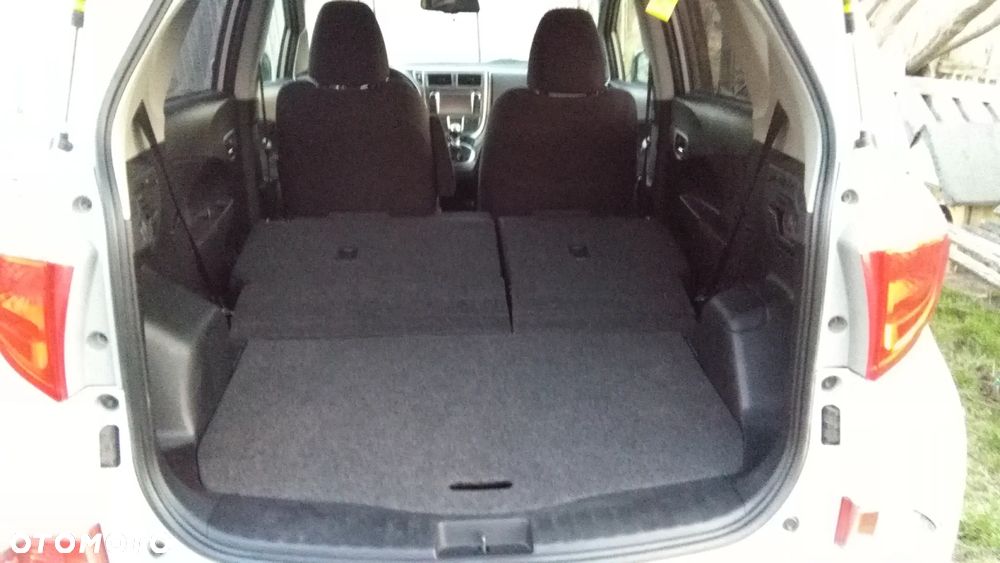 Toyota Verso S 1.33 Premium - 21