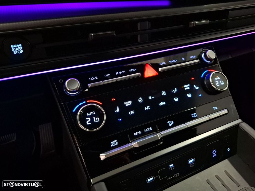 Hyundai Santa Fe 1.6 T-GDI HEV Vanguard - 21