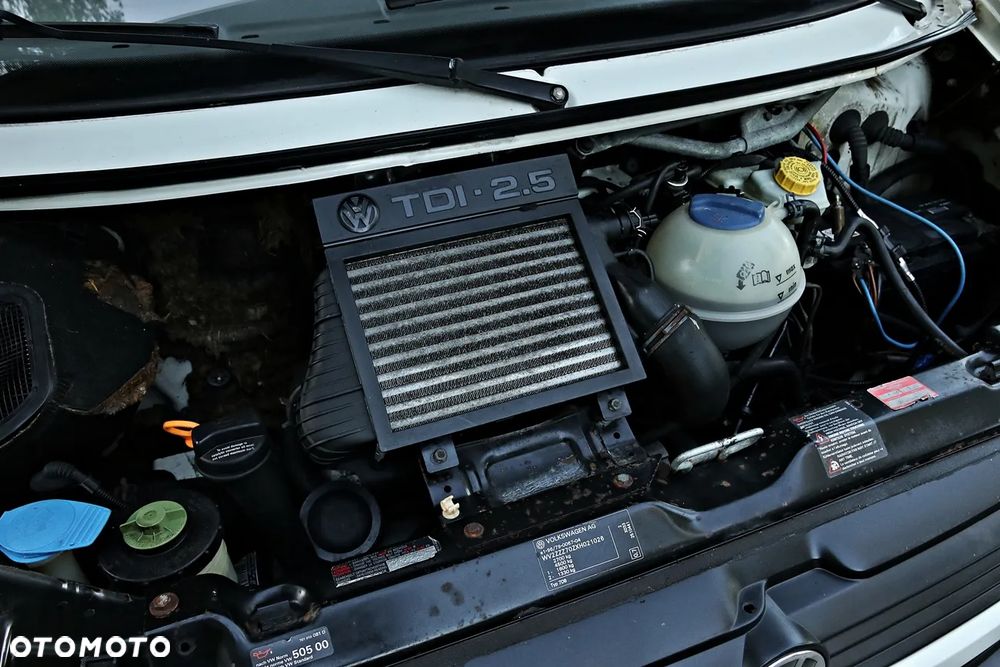 Volkswagen Multivan - 34