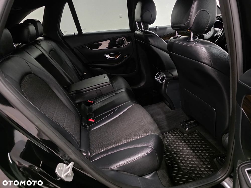 Mercedes-Benz GLC - 16