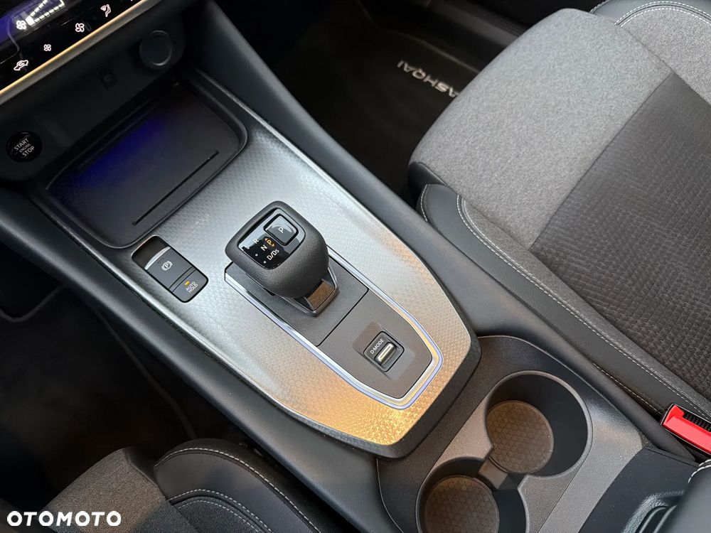 Nissan Qashqai 1.3 DIG-T mHEV N-Connecta Xtronic - 22