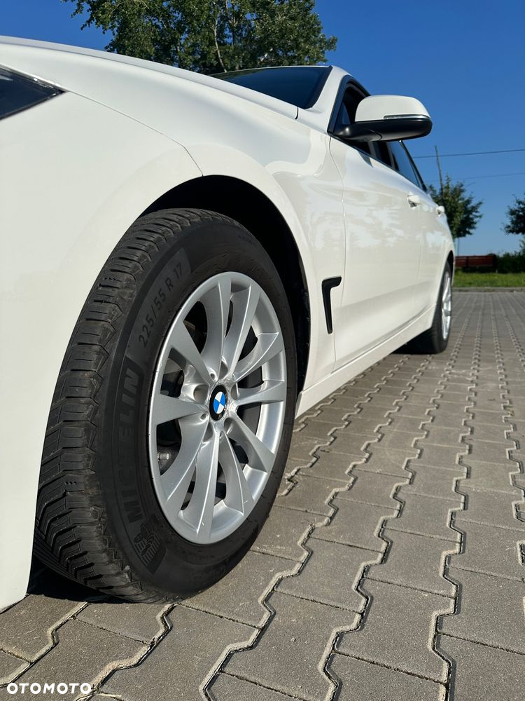 BMW 3GT 320i Advantage - 30