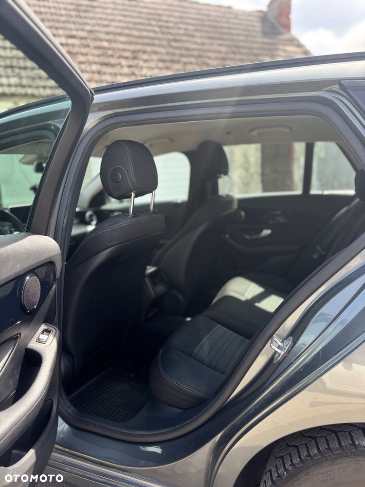 Mercedes-Benz Klasa C 220 d 4Matic 9G-TRONIC Avantgarde - 6