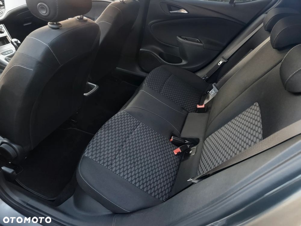 Opel Astra 1.5 D Start/Stop Edition - 9