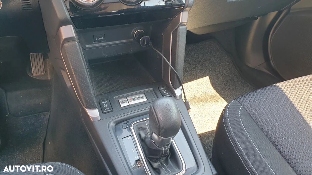 Subaru Forester 2.0D CVT Exclusive - 10