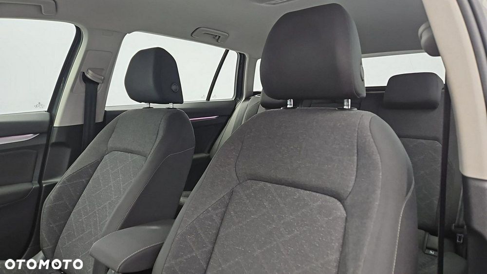 Volkswagen Golf VIII 2.0 TDI Life - 11