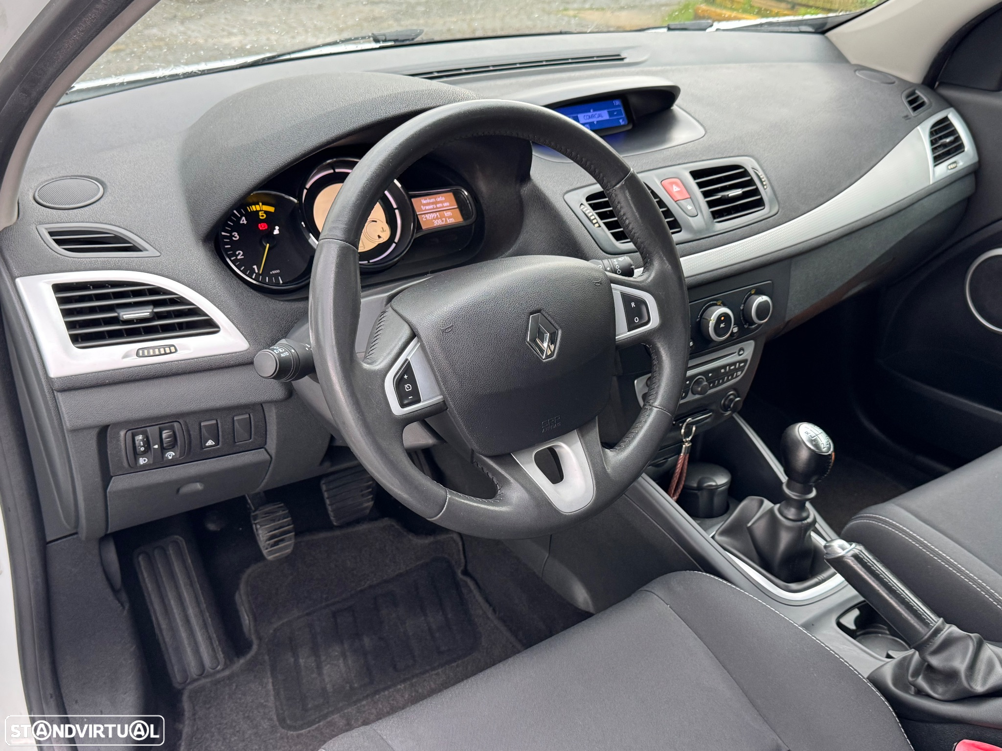 Renault Mégane Sport Tourer 1.5 dCi Dynamique S - 10