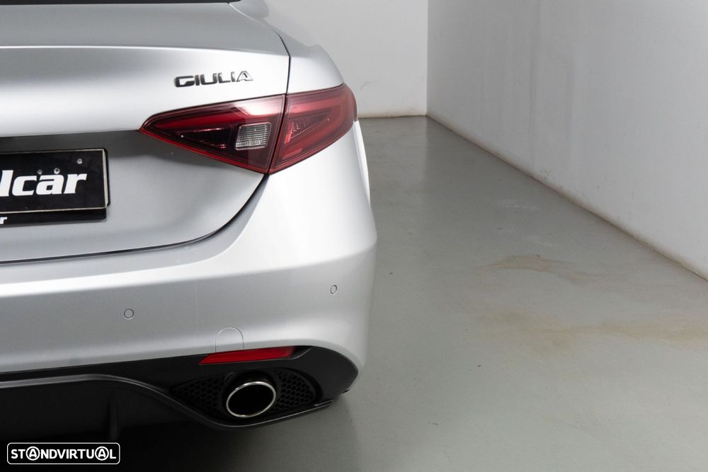 Alfa Romeo Giulia 2.2 D Super AT8 - 15