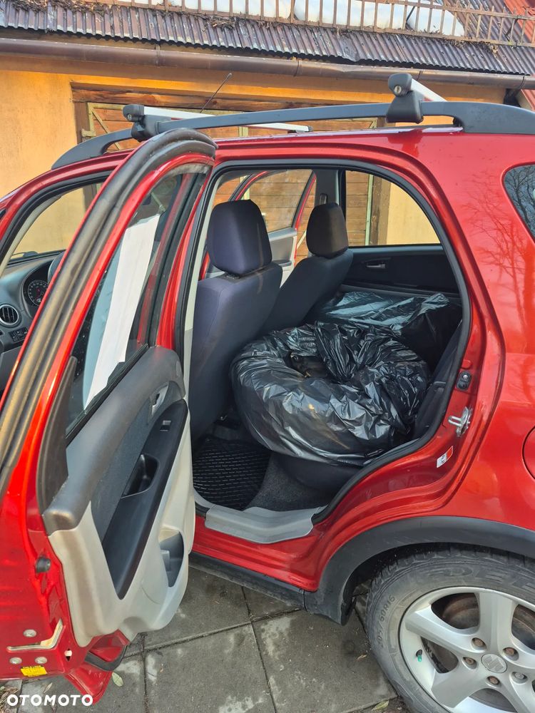 Suzuki SX4 - 4