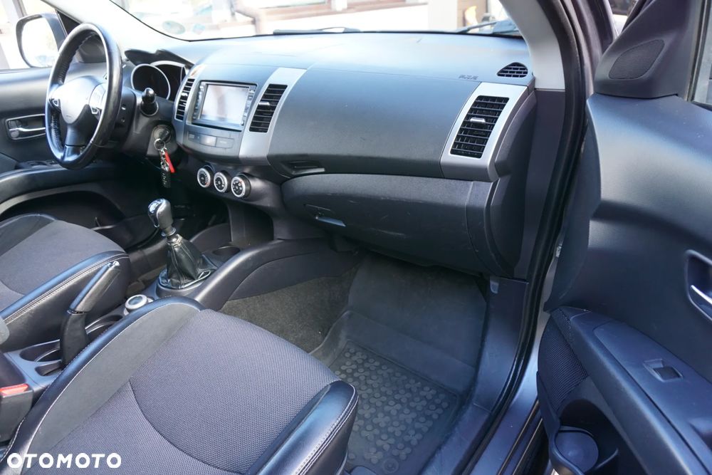 Peugeot 4007 HDI FAP 7-Sitzer Sport - 16