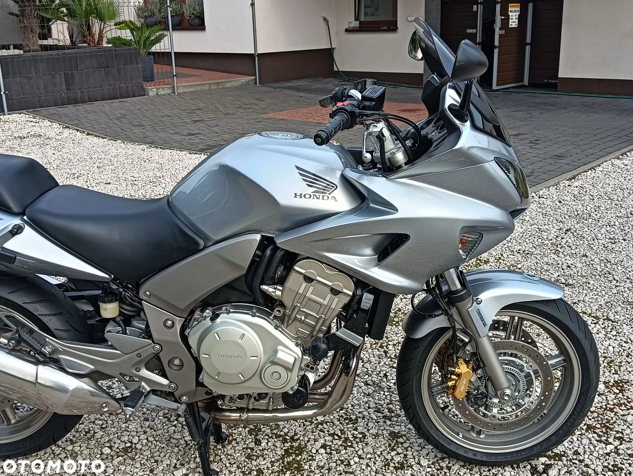 Honda CBF - 24
