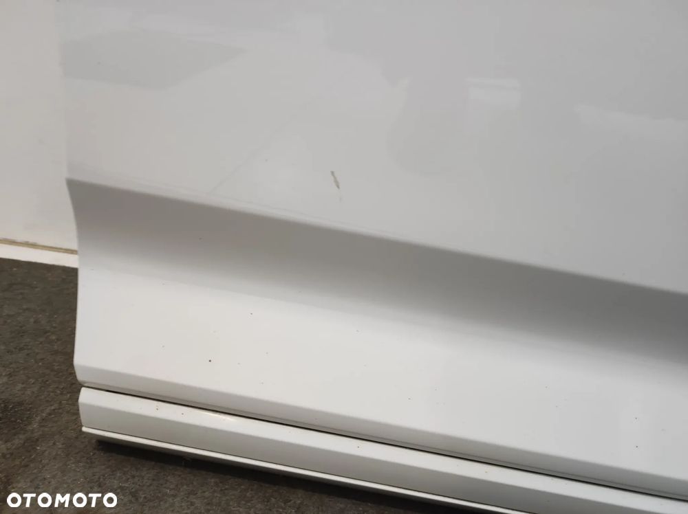 Drzwi prawe przód Volkswagen PASSAT B8 - 8