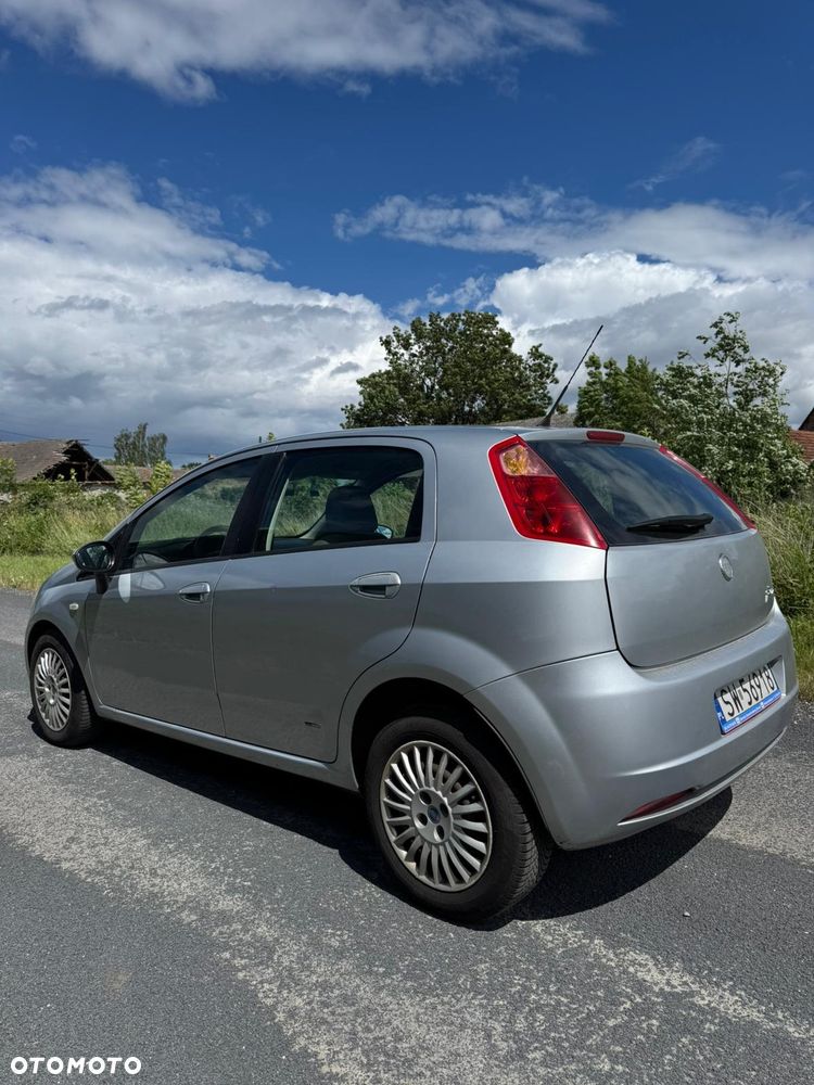Fiat Grande Punto - 4