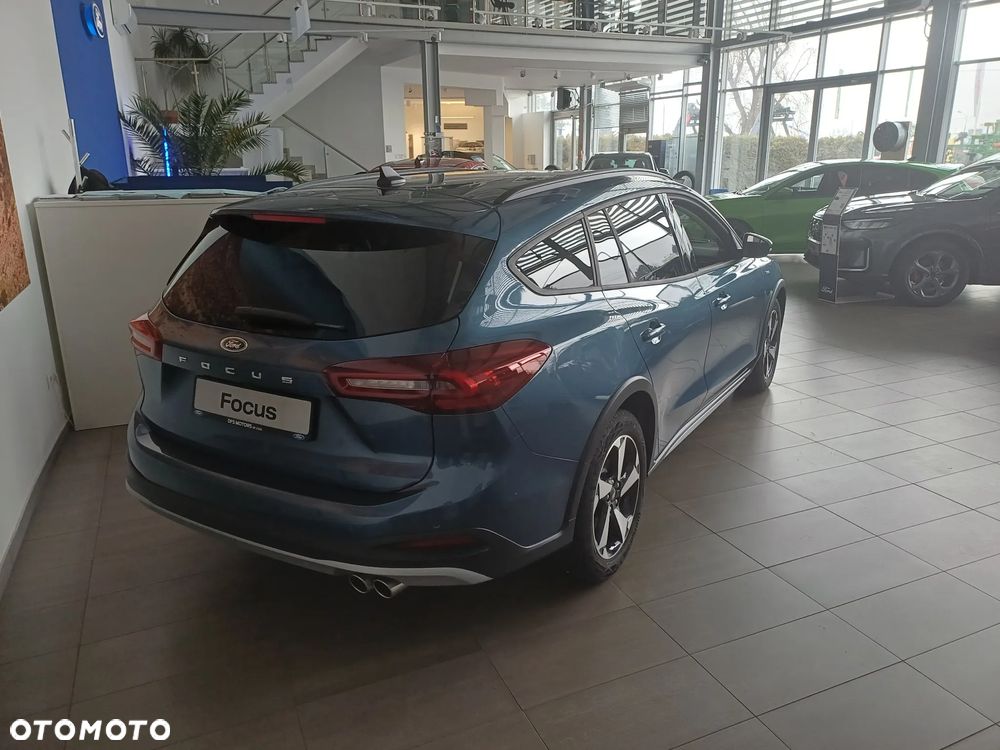 Ford Focus SW 1.0 EcoBoost Hybrid ACTIVE X - 2