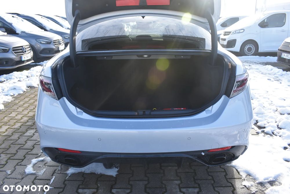 Alfa Romeo Giulia 2.0 Turbo Veloce Q4 - 14