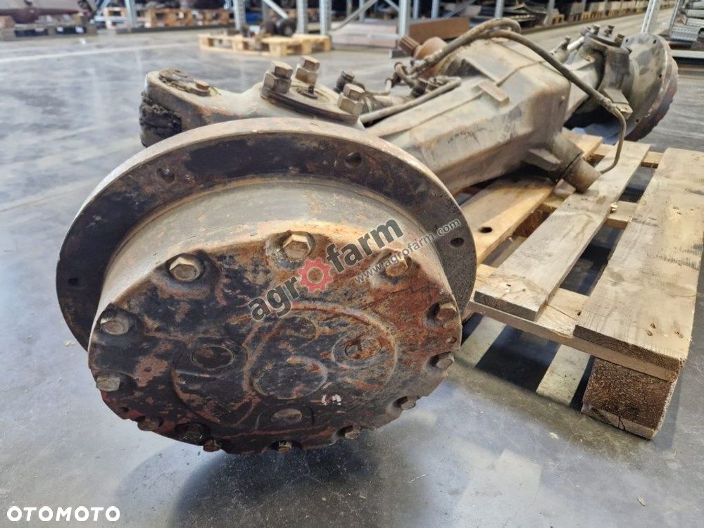 Przedni most New Holland M135 - 4