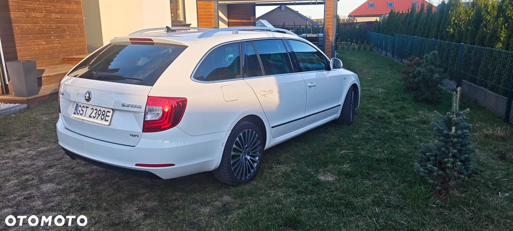 Skoda Superb 2.0 TDI 4x4 L&K DSG - 6