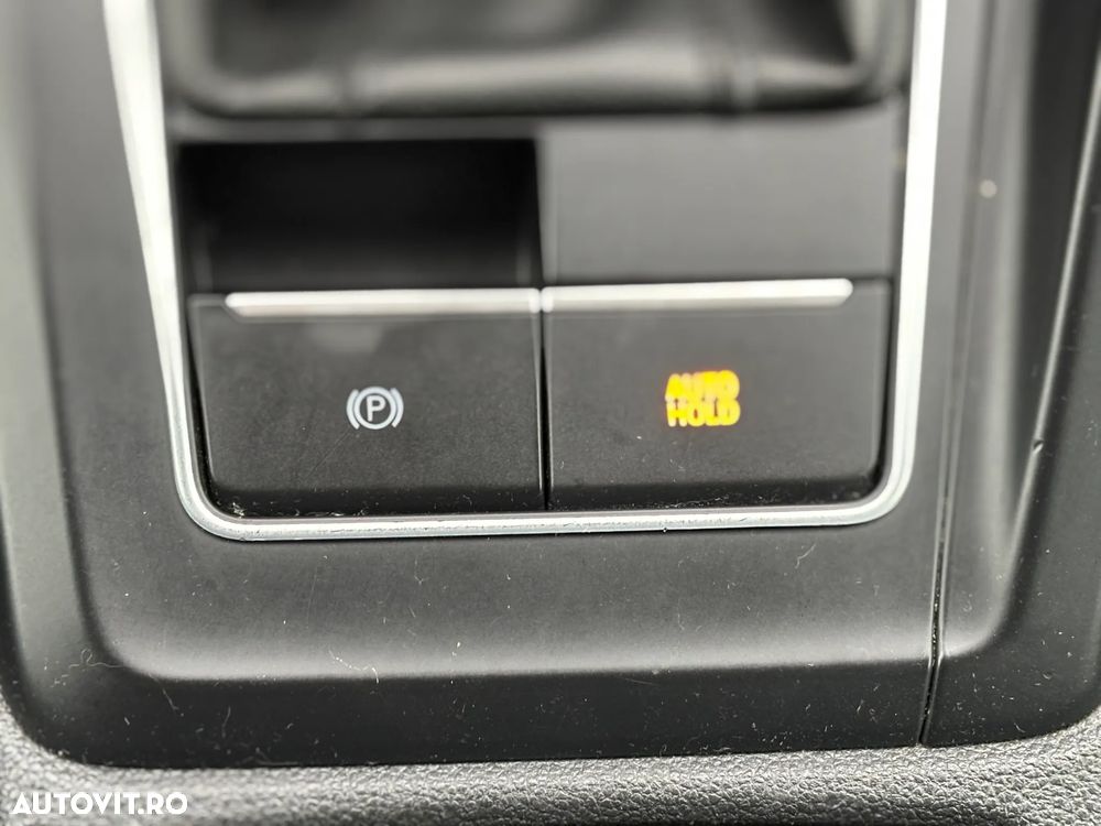 Volkswagen Golf 1.0 TSI Comfortline - 24