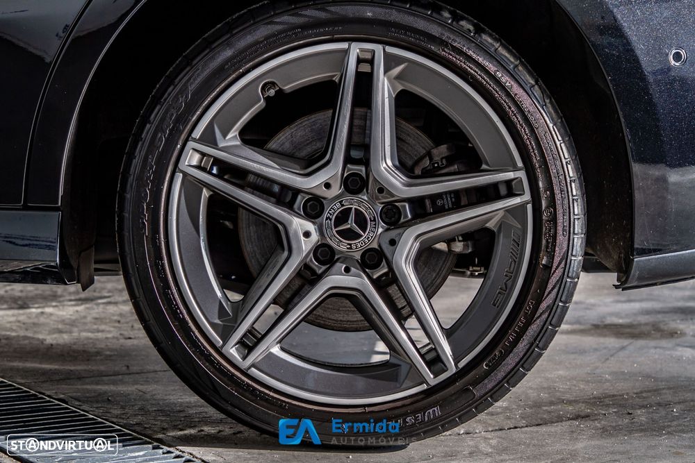 Mercedes-Benz A 250 e 8G-DCT AMG Line - 15