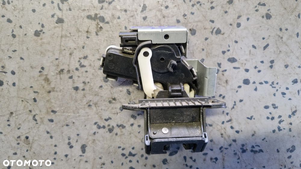 MAZDA 2 DE ZAMEK KLAPY BAGAŻNIKA - 2