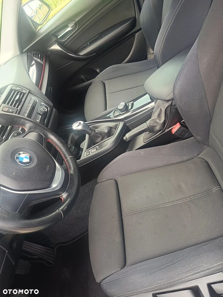 BMW Seria 1 114i Sport Line - 12