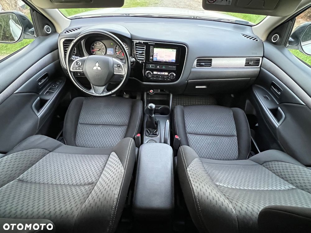 Mitsubishi Outlander 2.0 Intense 2WD - 10