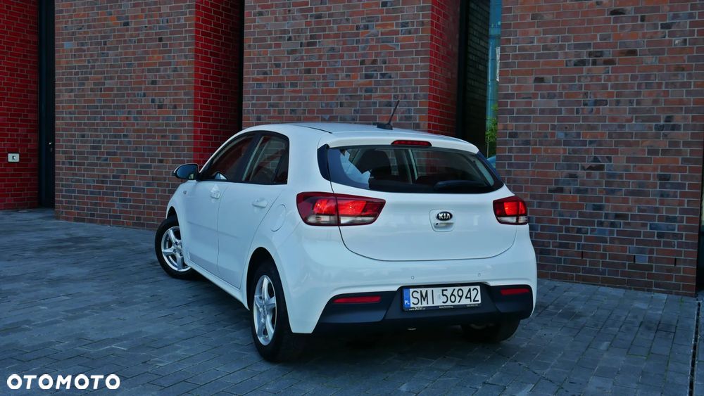 Kia Rio 1.2 Business Line Plus - 4
