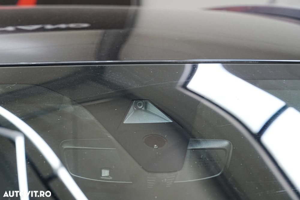 Peugeot 3008 Plug-In Hybrid 225 e-EAT8 GT - 40