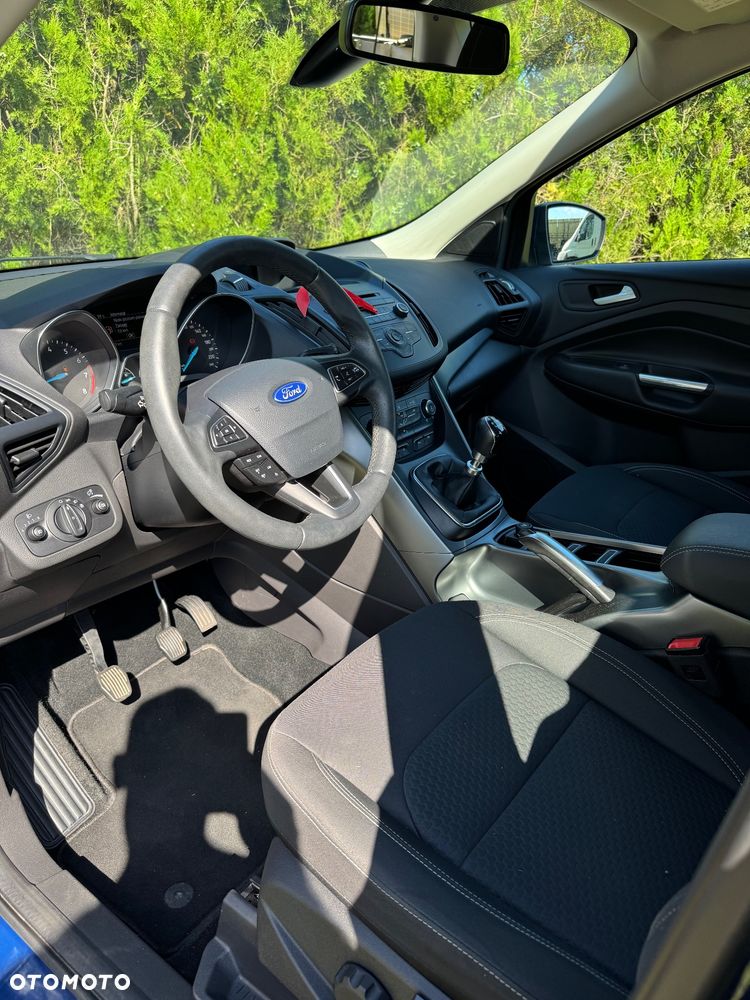 Ford Kuga 1.5 EcoBoost 2x4 Trend - 10